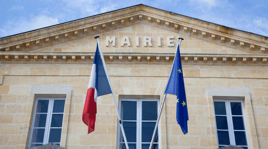 Mairie drapeau français fonction publique territoriale