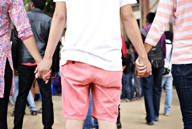 holding-hands-858005_380