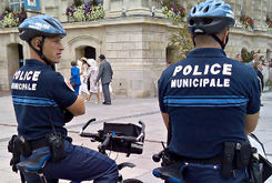 policiers-municipaux-velo-f-fdde-flickrcc