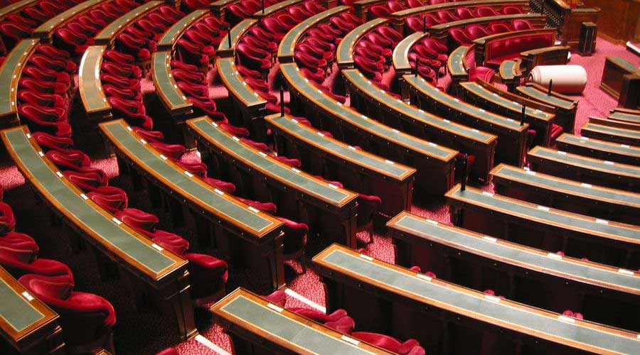 Rédacteur des débats au Sénat : il rédige l’intégralité des interventions
