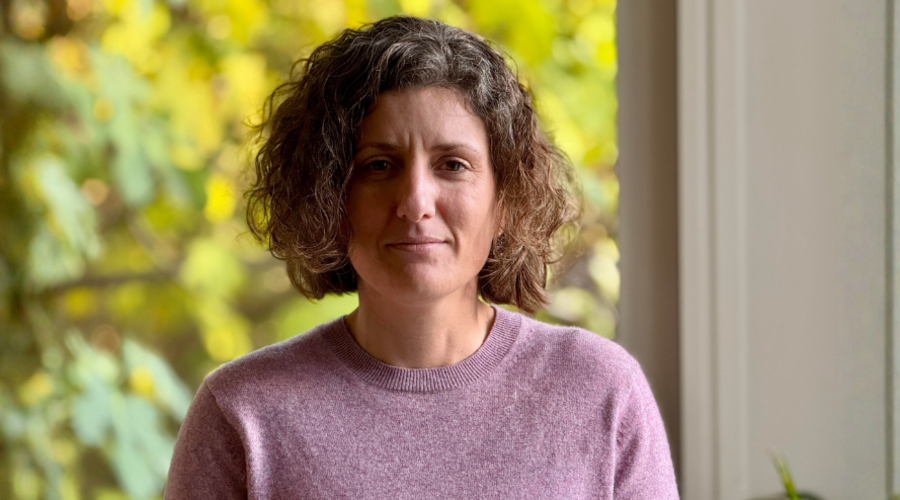 Karine, contractuelle, responsable du pôle mobilité internationale